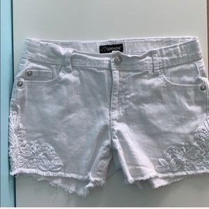 girls white shorts